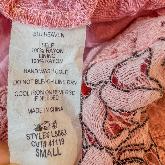 BluHeaven Pink Floral Embroidered Lace Sleeveless Top High Ruffled Neck, Small - Picture 9 of 10